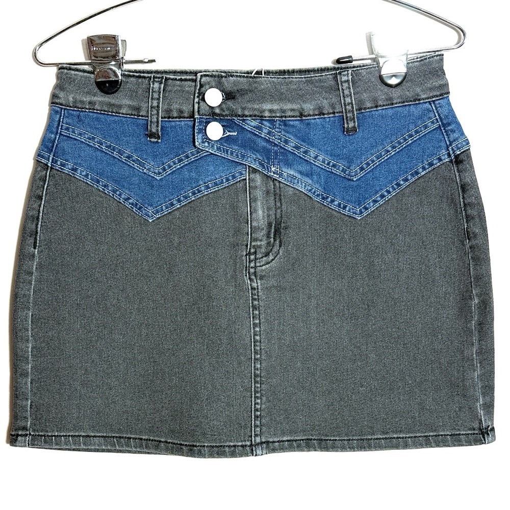 Endless Rose 2-Tone Denim Skirt - Picture 2 of 5